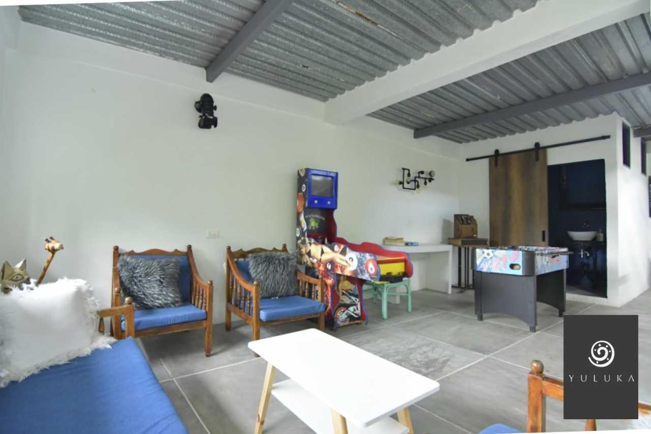 Yuluka Hostel Apulo Buitenkant foto