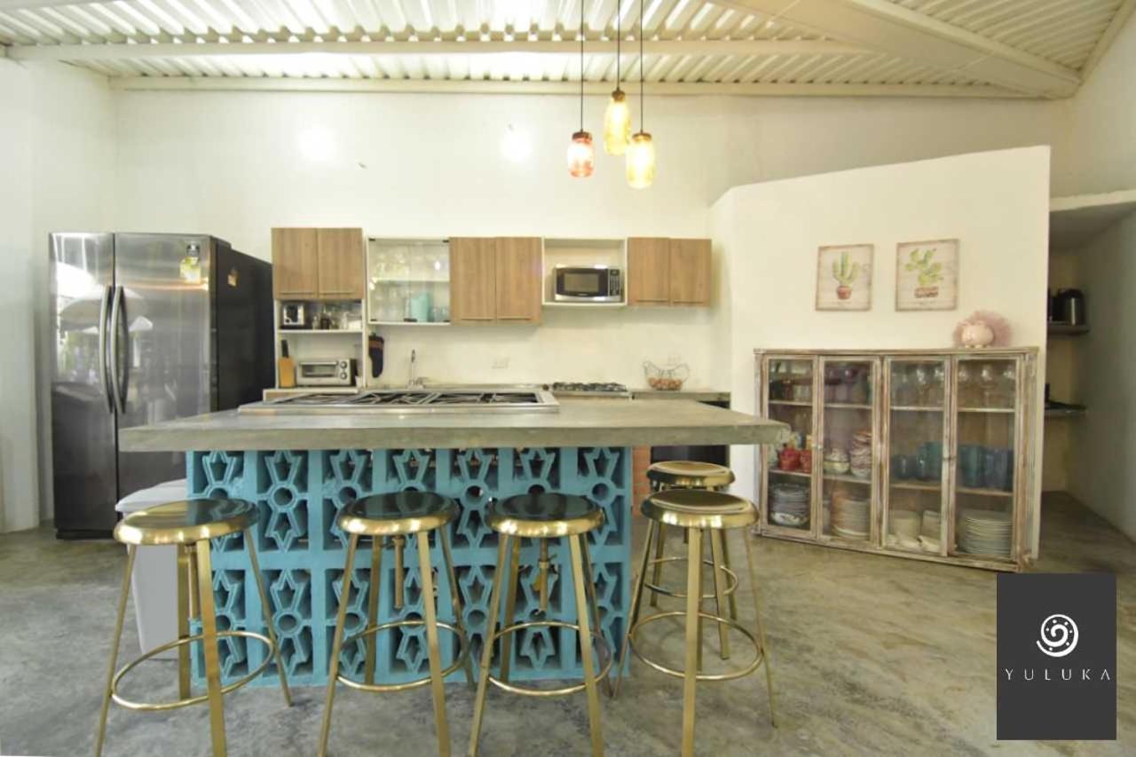 Yuluka Hostel Apulo Buitenkant foto