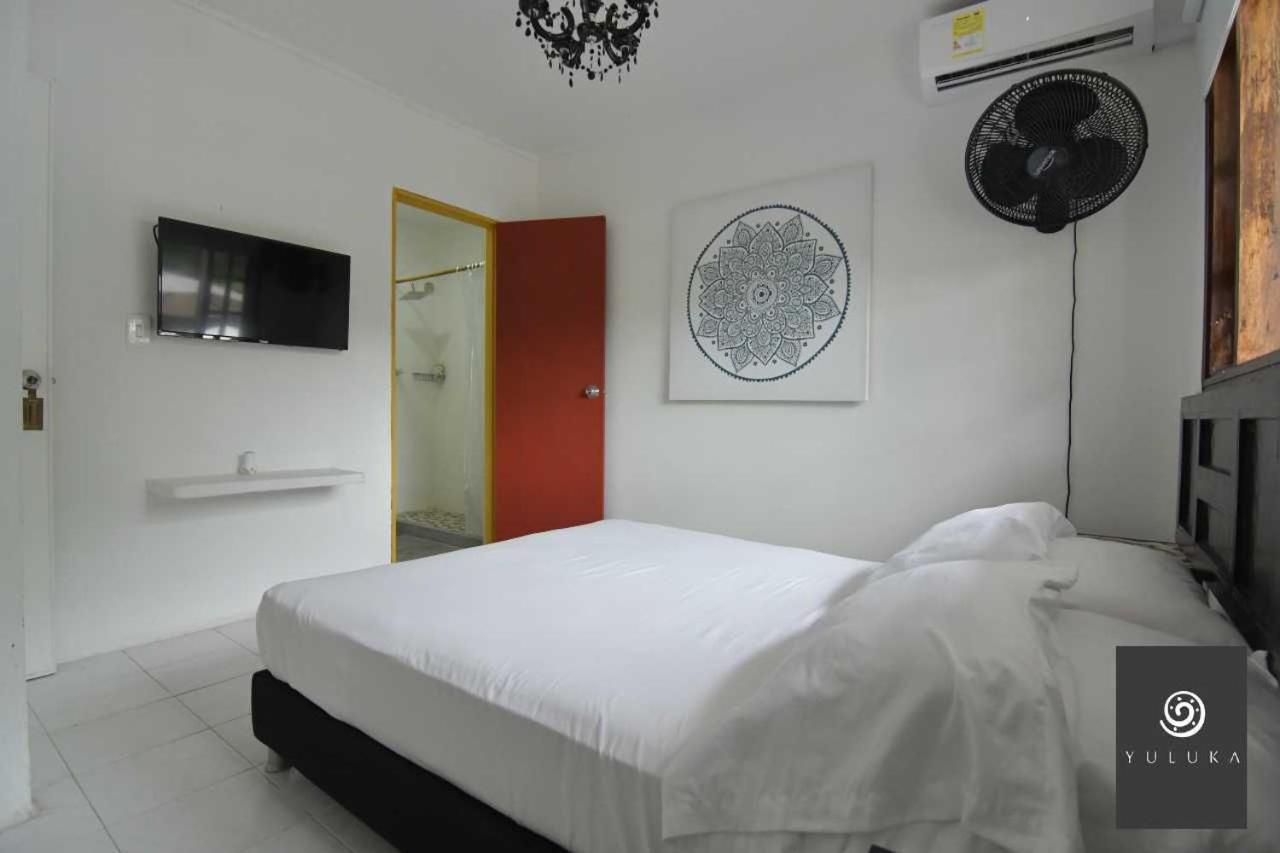 Yuluka Hostel Apulo Buitenkant foto